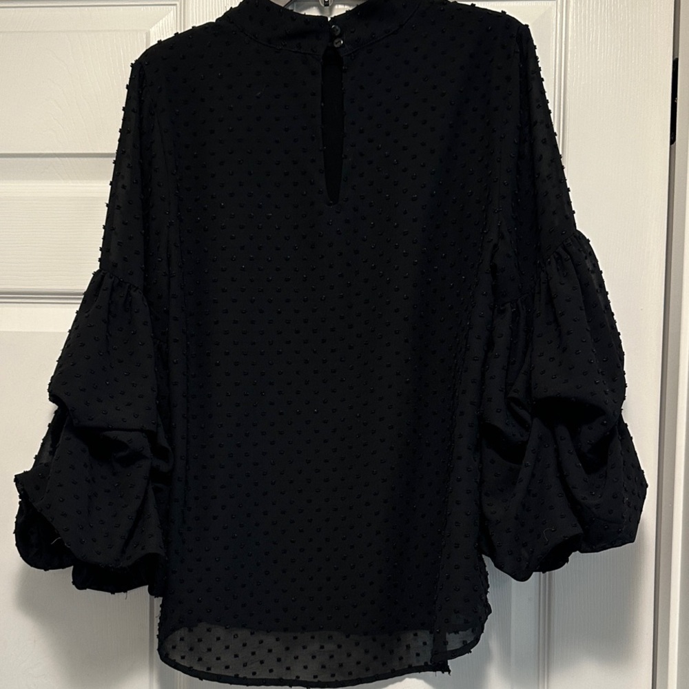 Elegant Black Women's Blouse with Voluminous Sleeves - Picture 4 of 10